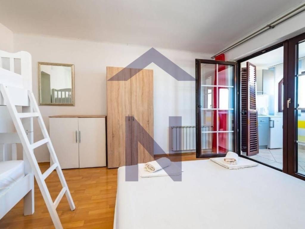 Stambeno poslovni objekt, Prodaja, Novalja, Novalja