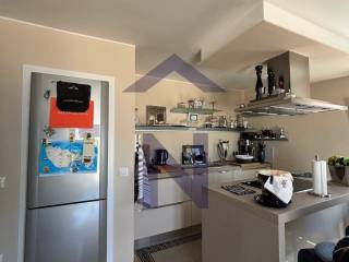 Stan u zgradi, Prodaja, Vir, Vir