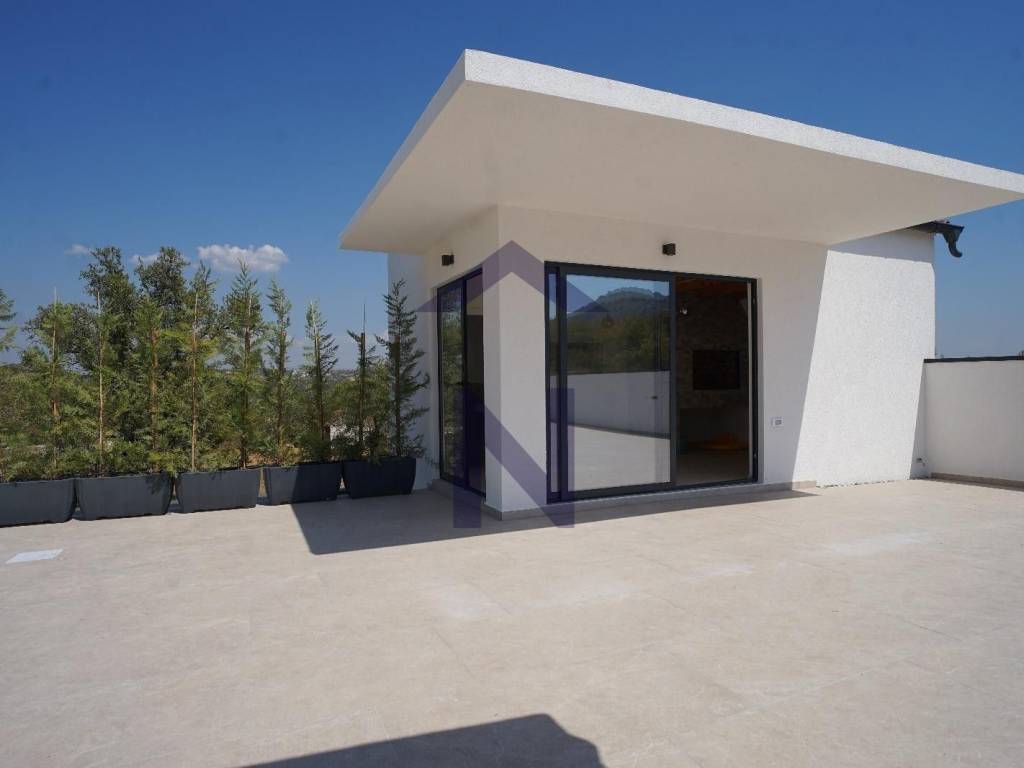 Vila, Prodaja, Polača, Donja Jagodnja