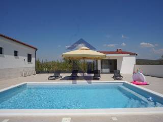 Vila, Prodaja, Polača, Donja Jagodnja