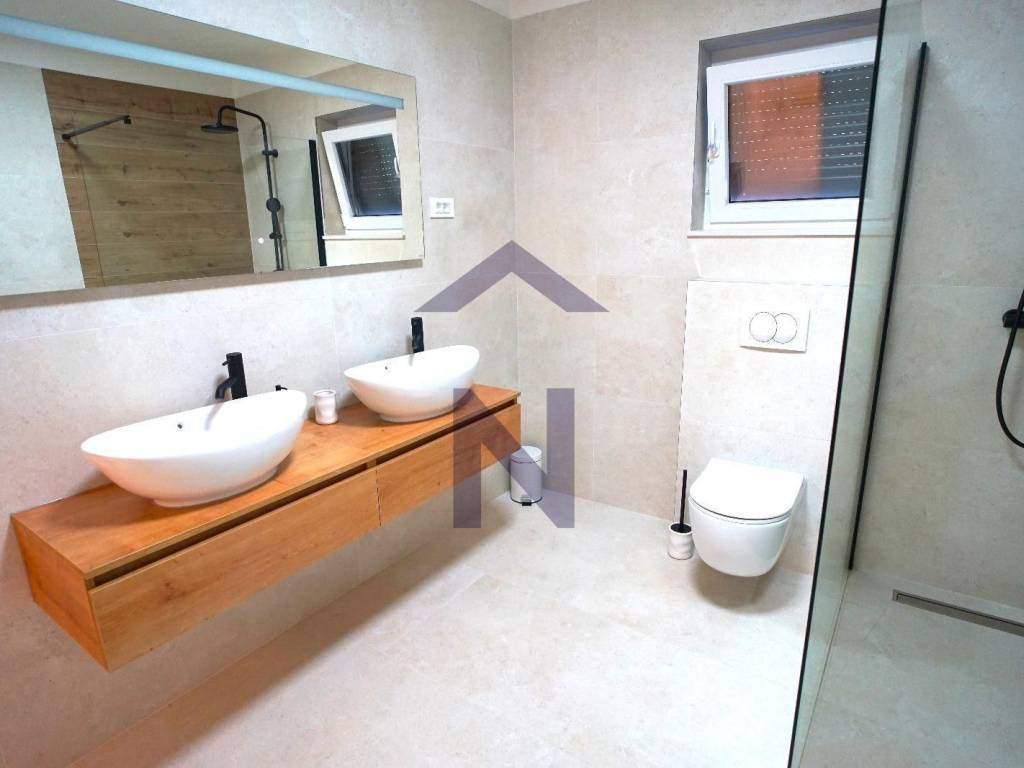 Vila, Prodaja, Polača, Donja Jagodnja