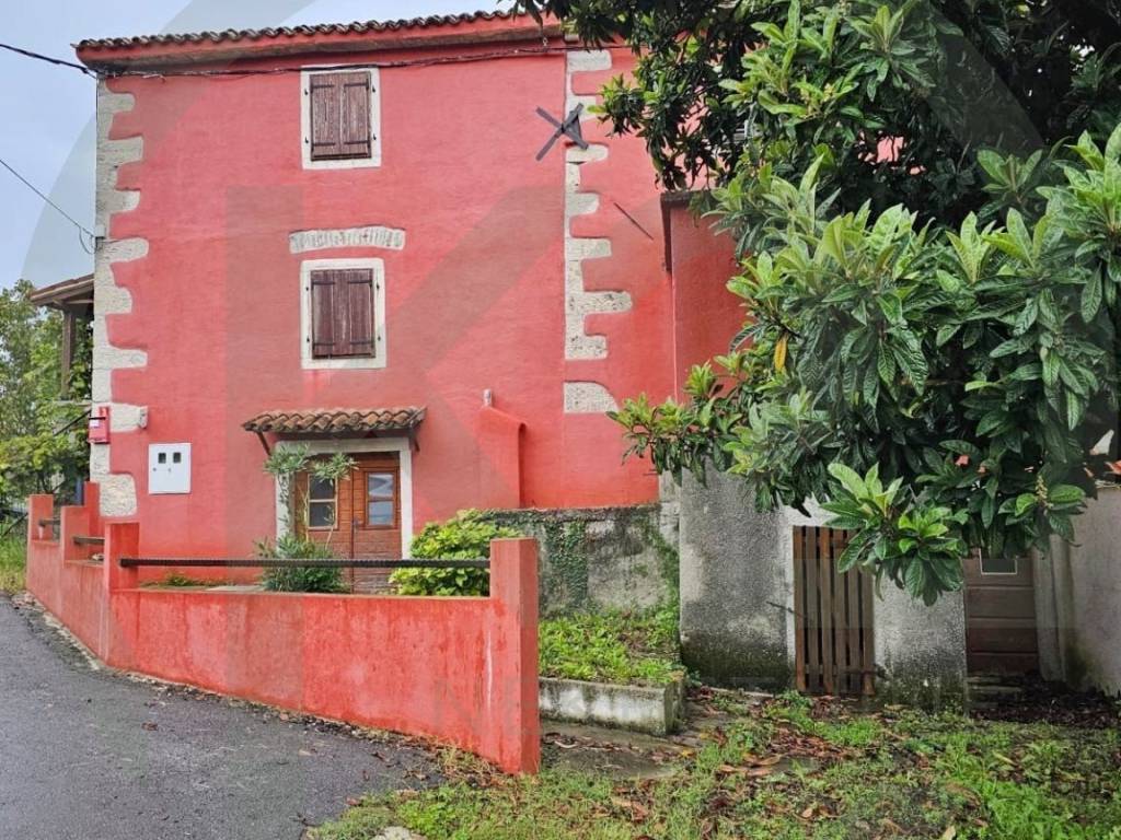 Kamena kuća, Prodaja, Motovun, Motovun