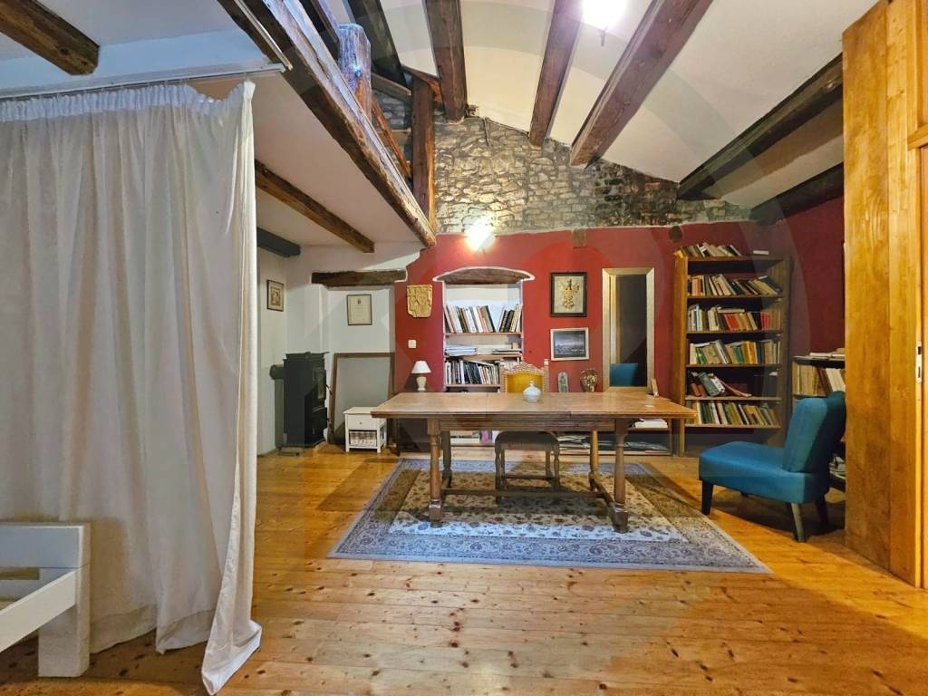 Kamena kuća, Prodaja, Motovun, Motovun