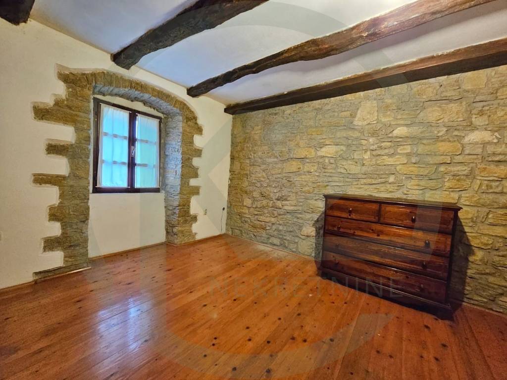 Kamena kuća, Prodaja, Motovun, Motovun