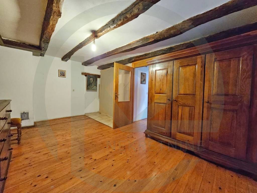 Kamena kuća, Prodaja, Motovun, Motovun