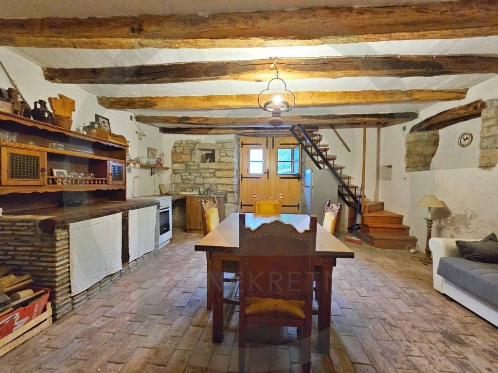 Kamena kuća, Prodaja, Motovun, Motovun