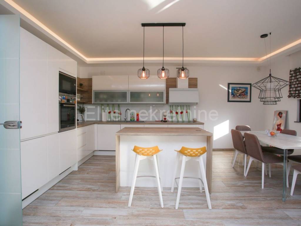 Stan u kući, Najam, Kostrena, Vrh Martinšćice