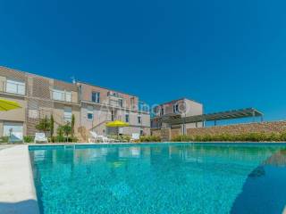 Apartman na moru, Prodaja, Povljana, Povljana