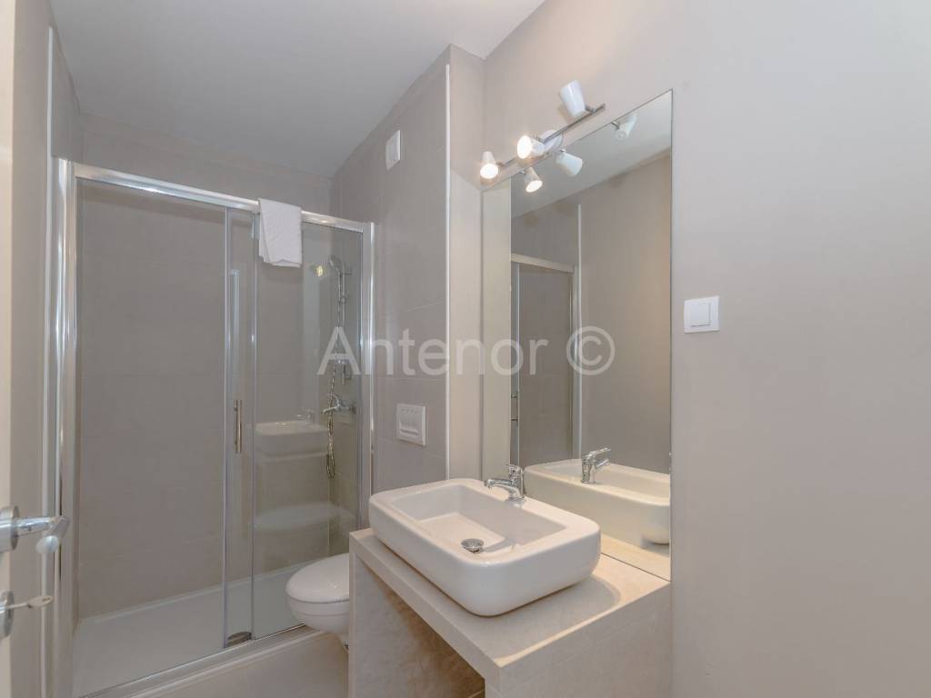 Apartman na moru, Prodaja, Povljana, Povljana