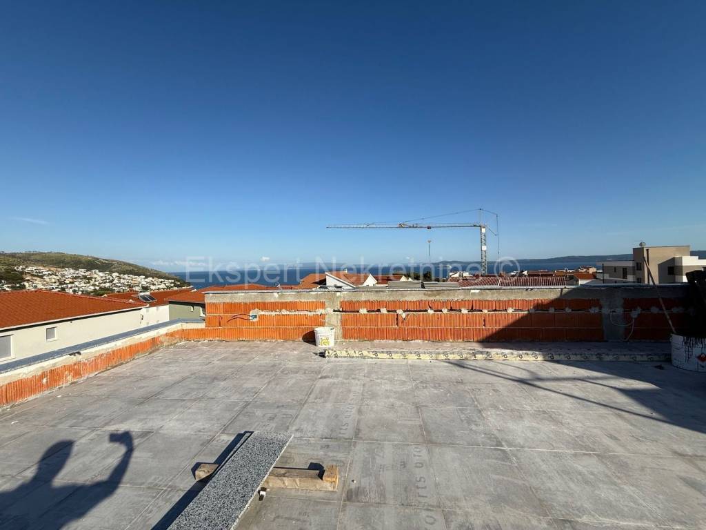 Stan u zgradi, Prodaja, Okrug, Okrug Gornji