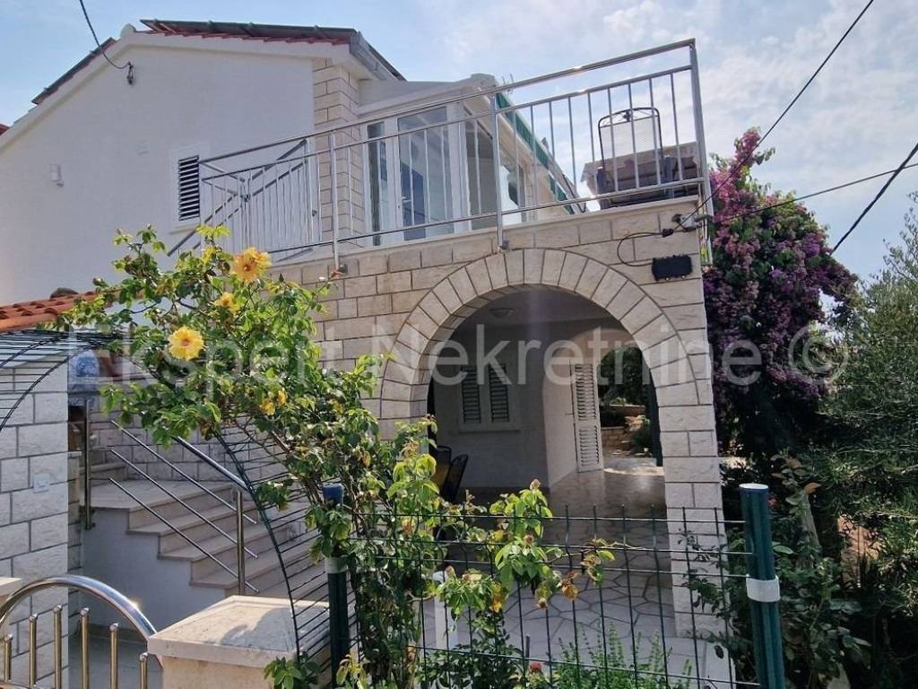 Samostojeća kuća, Prodaja, Okrug, Okrug Gornji