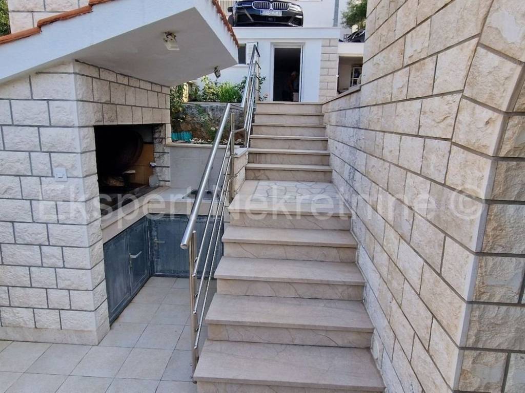 Samostojeća kuća, Prodaja, Okrug, Okrug Gornji