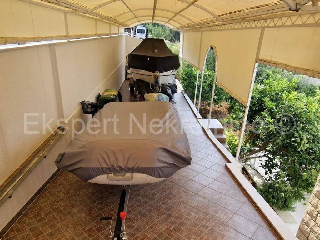 Samostojeća kuća, Prodaja, Okrug, Okrug Gornji