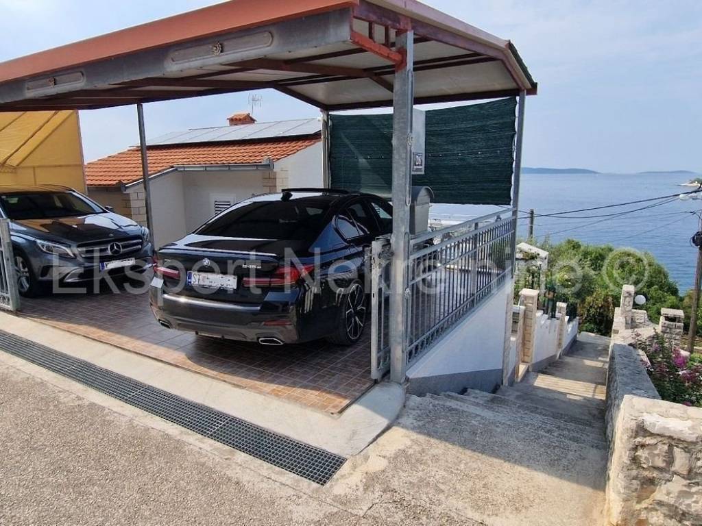 Samostojeća kuća, Prodaja, Okrug, Okrug Gornji