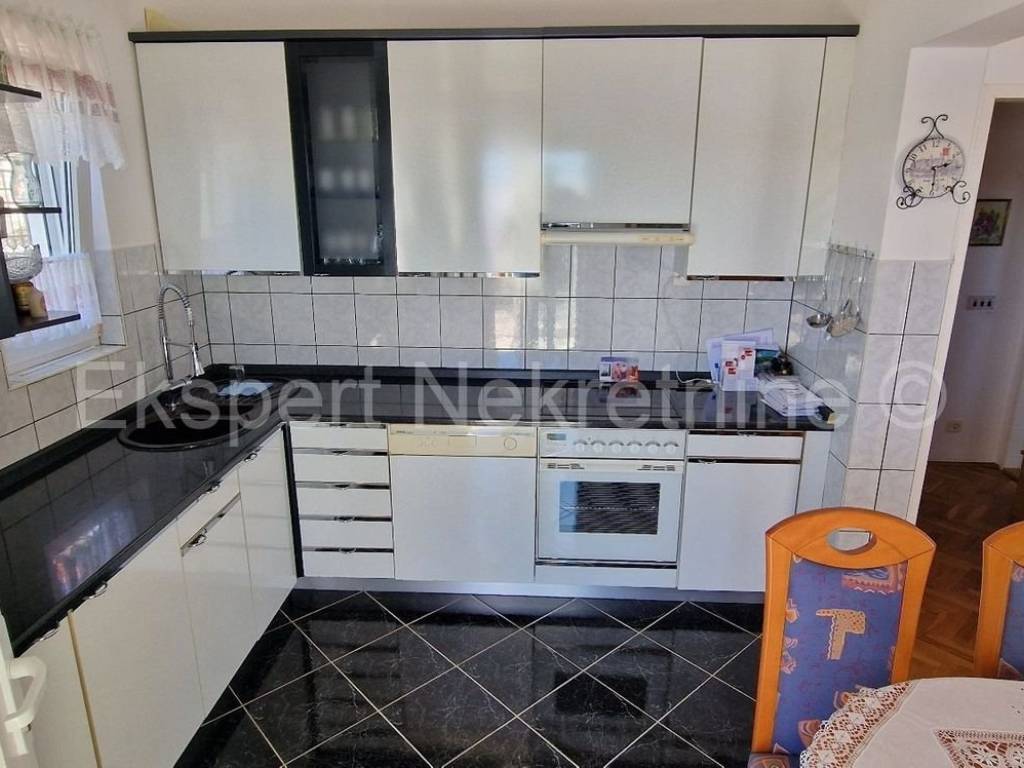 Samostojeća kuća, Prodaja, Okrug, Okrug Gornji