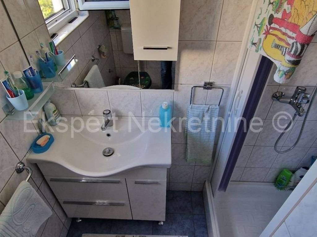 Samostojeća kuća, Prodaja, Okrug, Okrug Gornji