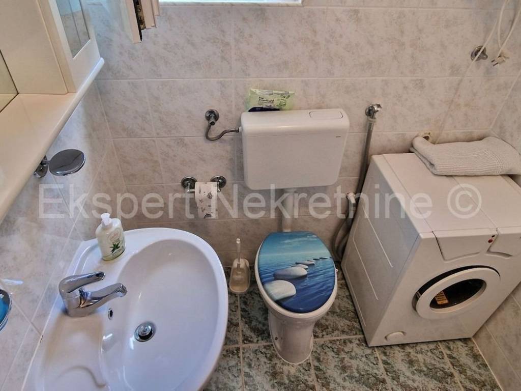 Samostojeća kuća, Prodaja, Okrug, Okrug Gornji