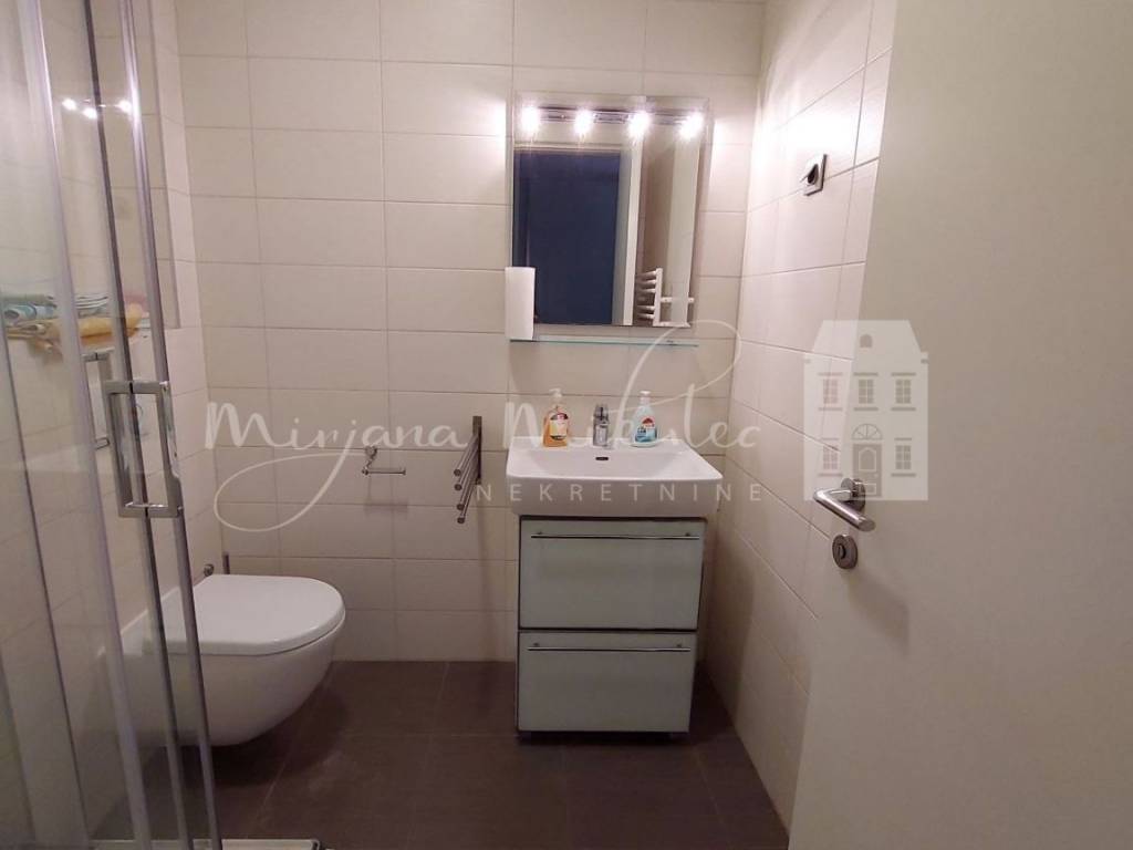 Stan u zgradi, Najam, Zagreb, Gornji Grad - Medveščak