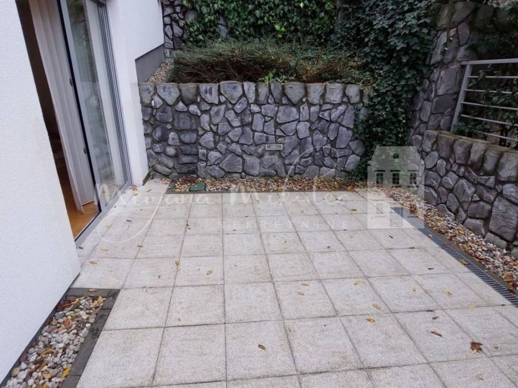 Stan u zgradi, Najam, Zagreb, Gornji Grad - Medveščak