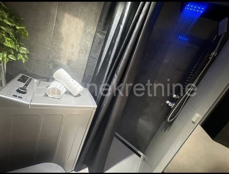 Stan u zgradi, Najam, Rijeka, Sjever