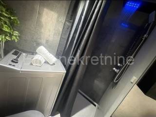 Stan u zgradi, Najam, Rijeka, Sjever