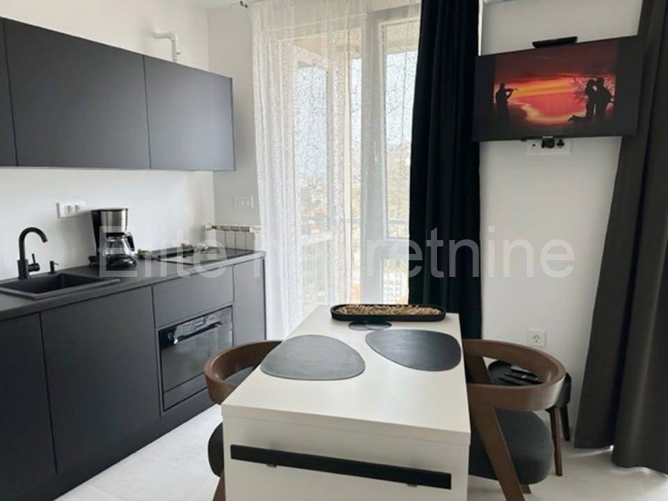 Stan u zgradi, Najam, Rijeka, Sjever