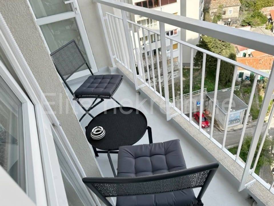 Stan u zgradi, Najam, Rijeka, Sjever