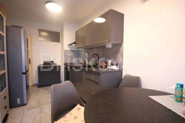 Stan u zgradi, Prodaja, Split, Split