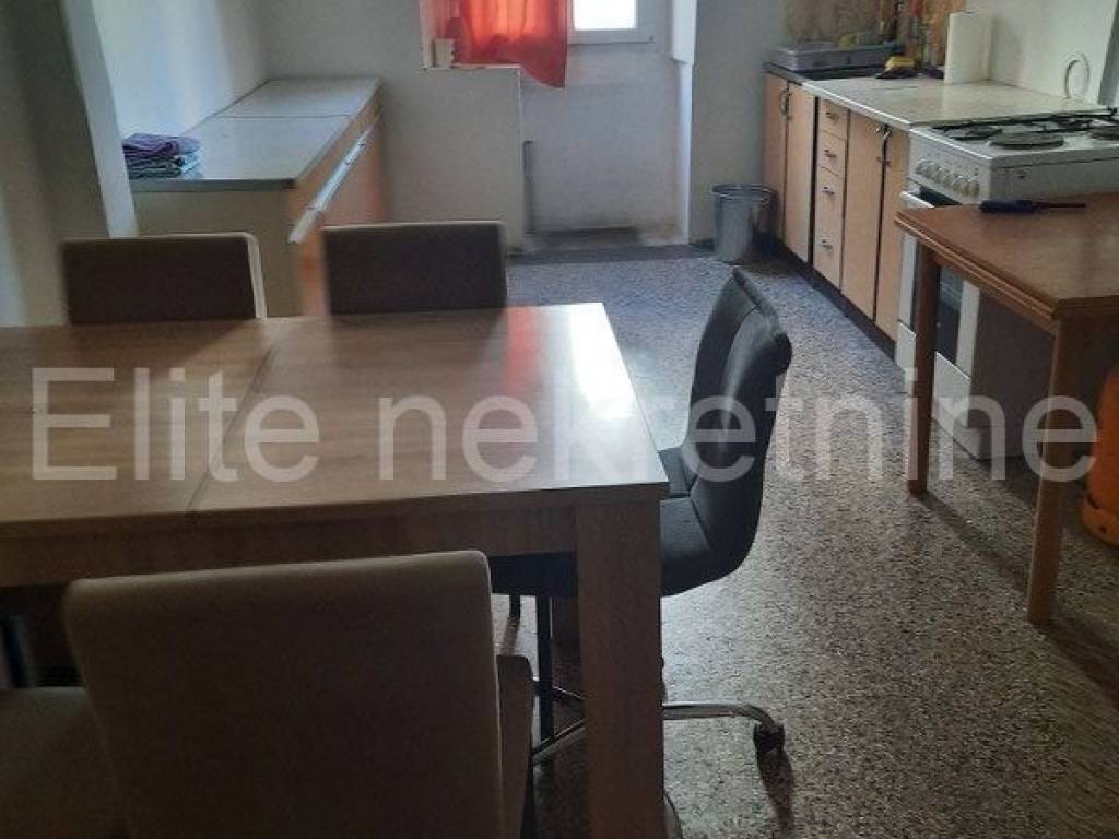 Stan u zgradi, Najam, Rijeka, Centar