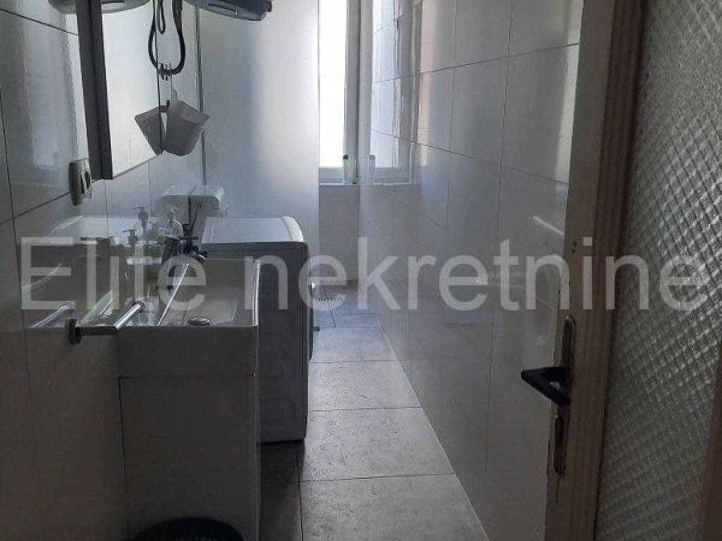 Stan u zgradi, Najam, Rijeka, Centar