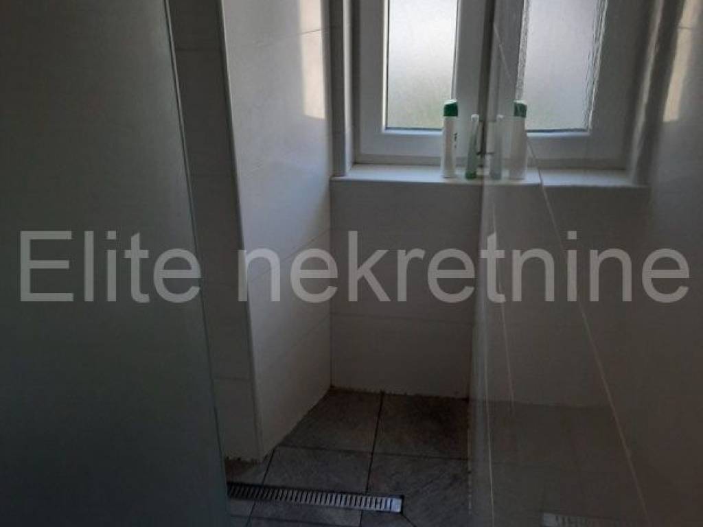 Stan u zgradi, Najam, Rijeka, Centar