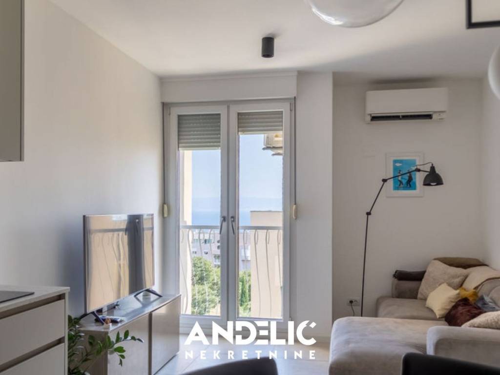 Stan u zgradi, Najam, Split, Split