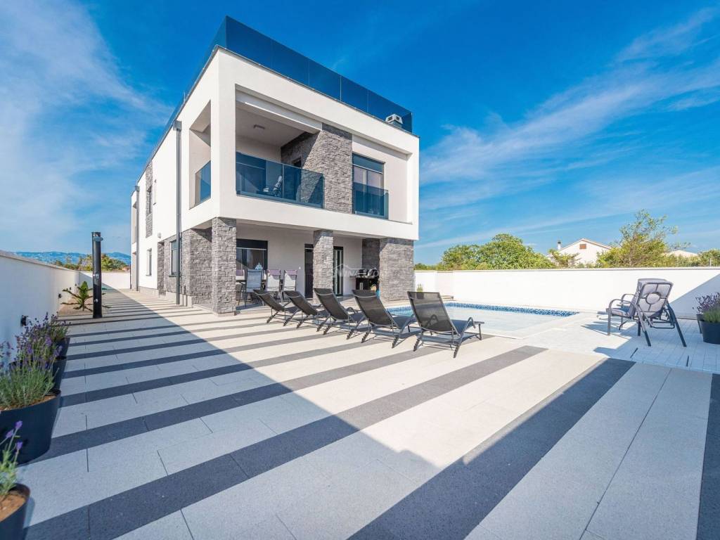 Vila, prodaja, Privlaka