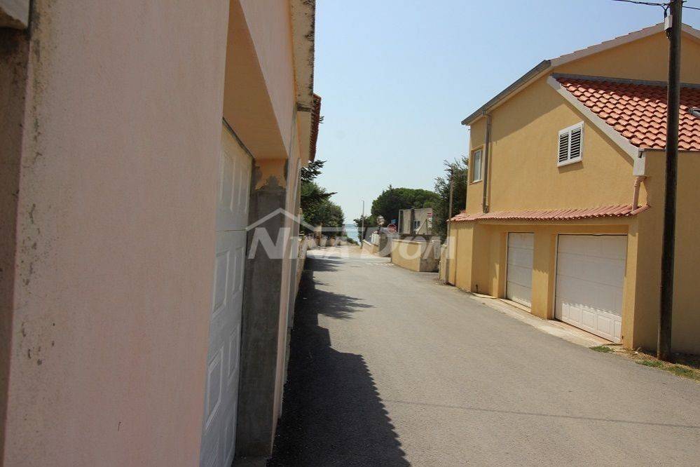 Dvojna kuća, Prodaja, Vrsi, Vrsi