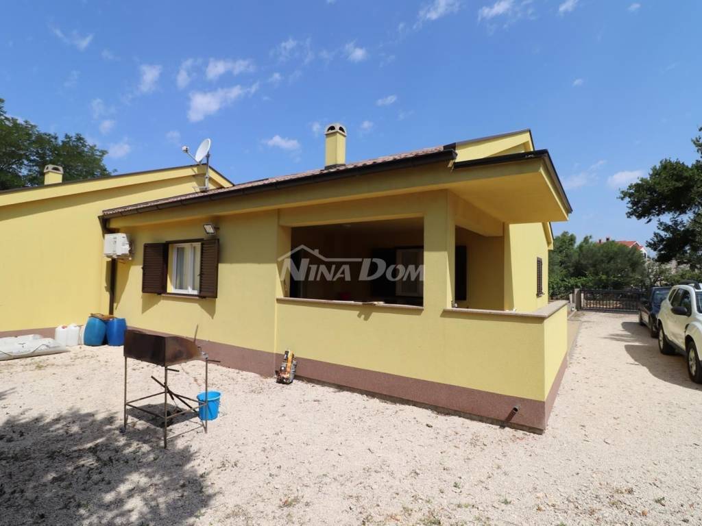 Dvojna kuća, Prodaja, Privlaka, Privlaka