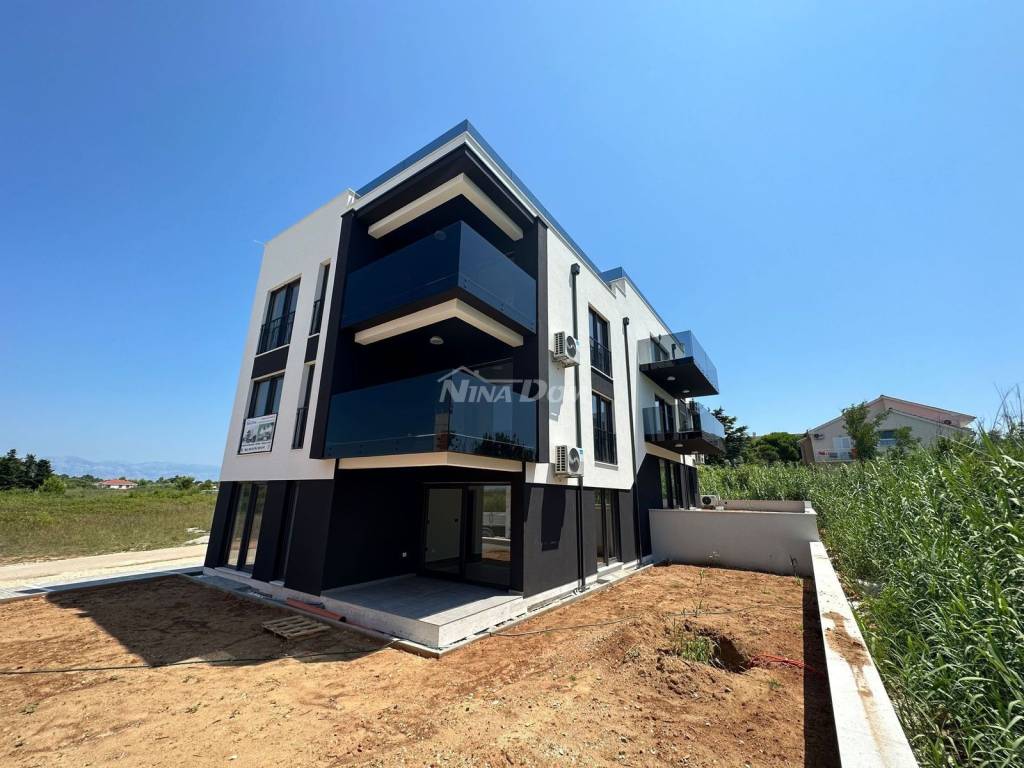 Apartman s okućnicom, Prodaja, Privlaka, Privlaka