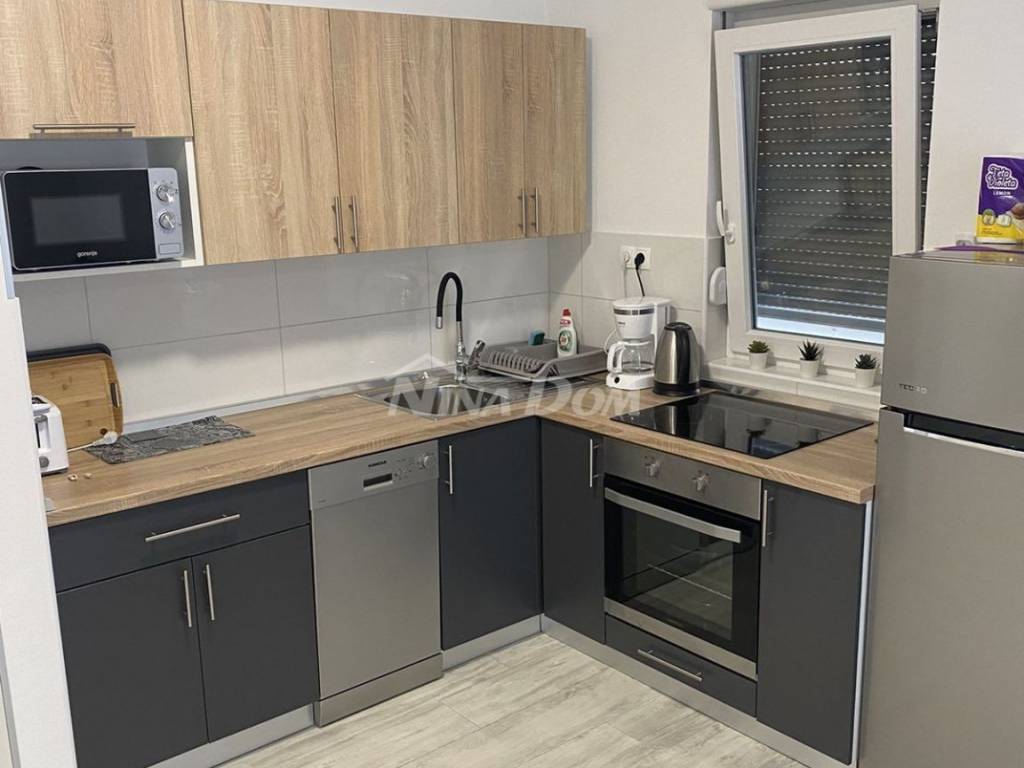 Apartman na moru, Prodaja, Vir, Vir