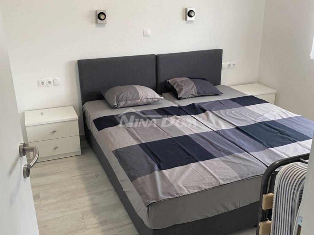 Apartman na moru, Prodaja, Vir, Vir