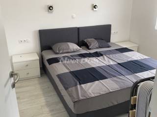 Apartman na moru, Prodaja, Vir, Vir