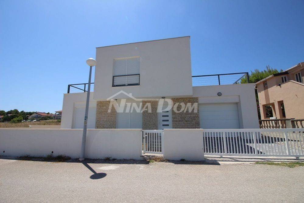 Vila, Prodaja, Vir, Vir