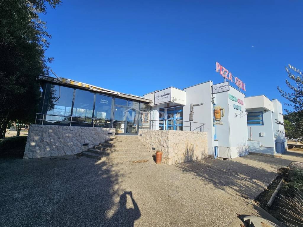 Ugostiteljsko-turistički objekt, Prodaja, Nin, Zaton