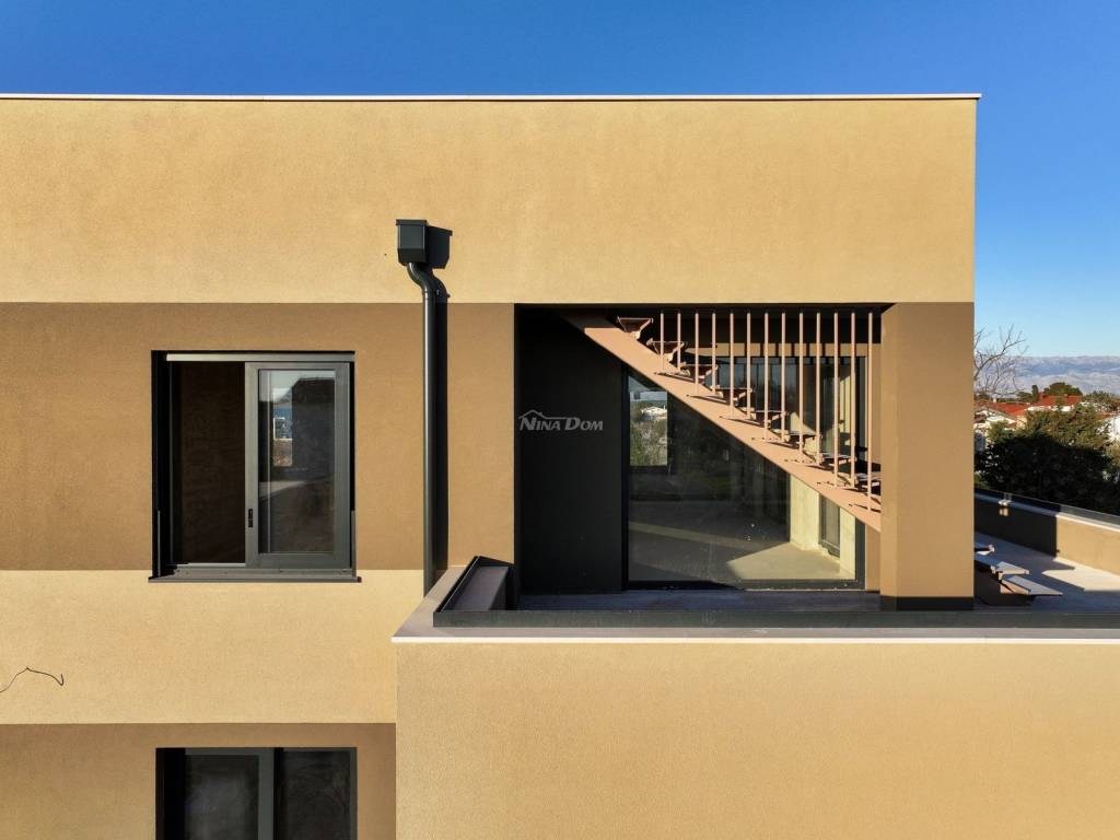 Luksuzni apartman, Prodaja, Privlaka, Privlaka