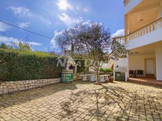 Apartmanska kuća, Prodaja, Preko, Lukoran