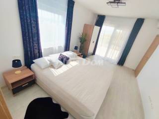 Vila, Prodaja, Privlaka, Privlaka