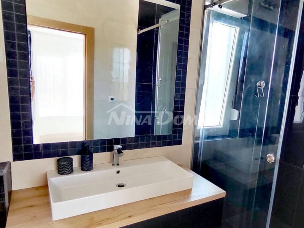 Vila, Prodaja, Privlaka, Privlaka