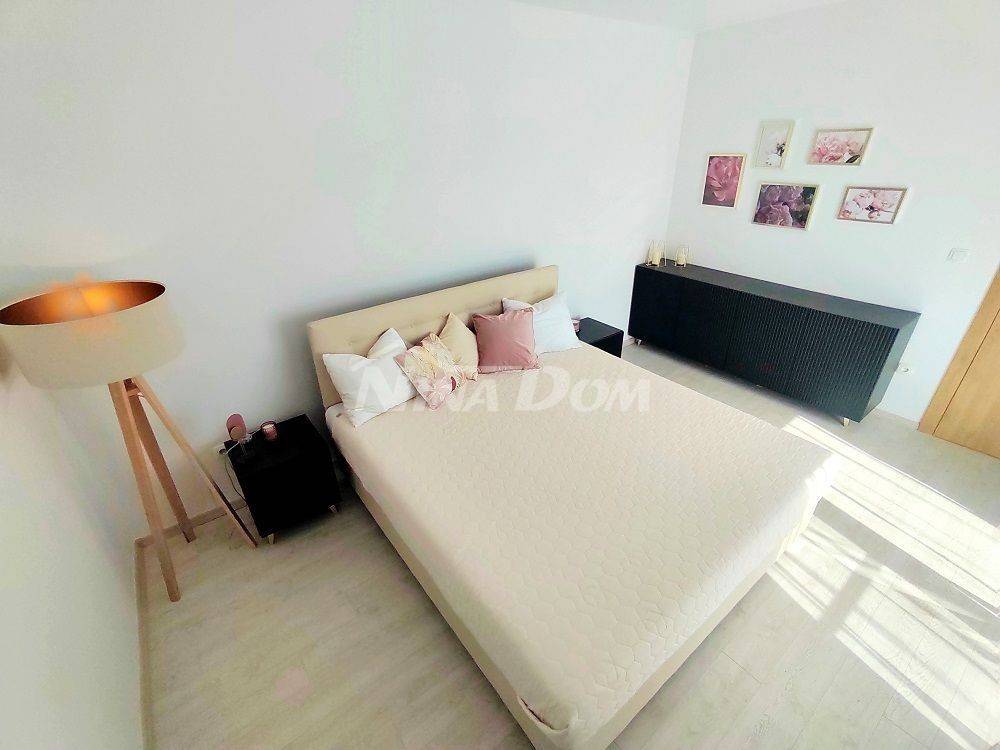 Vila, Prodaja, Privlaka, Privlaka