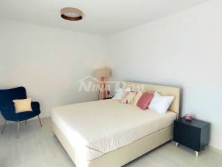 Vila, Prodaja, Privlaka, Privlaka