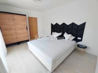 Vila, Prodaja, Privlaka, Privlaka