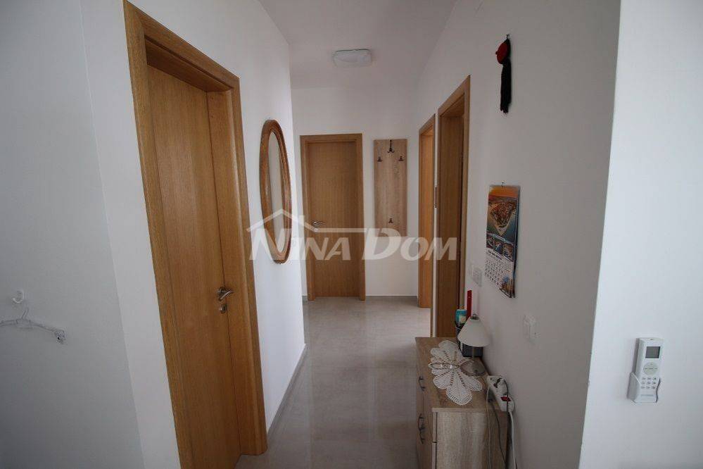 Apartman na moru, Prodaja, Vir, Vir