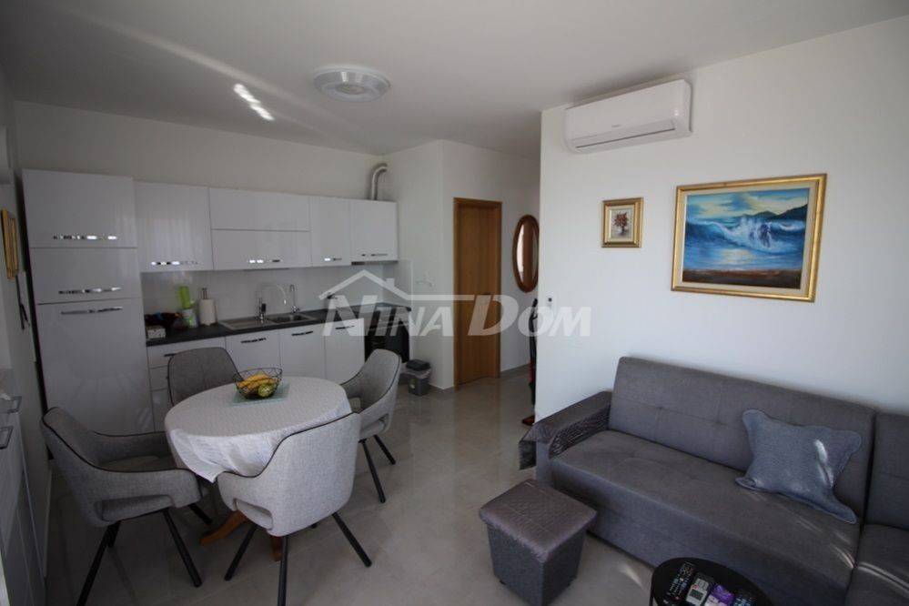 Apartman na moru, Prodaja, Vir, Vir